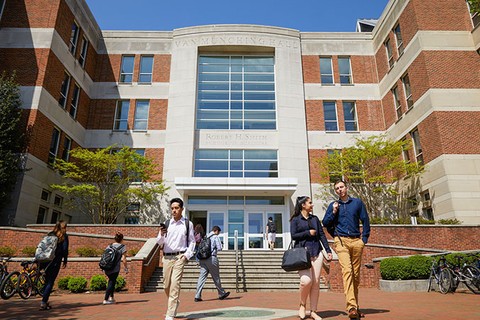 R SMITH SCHOOL OF BUSINESS