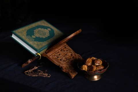 bowl of dates and koran