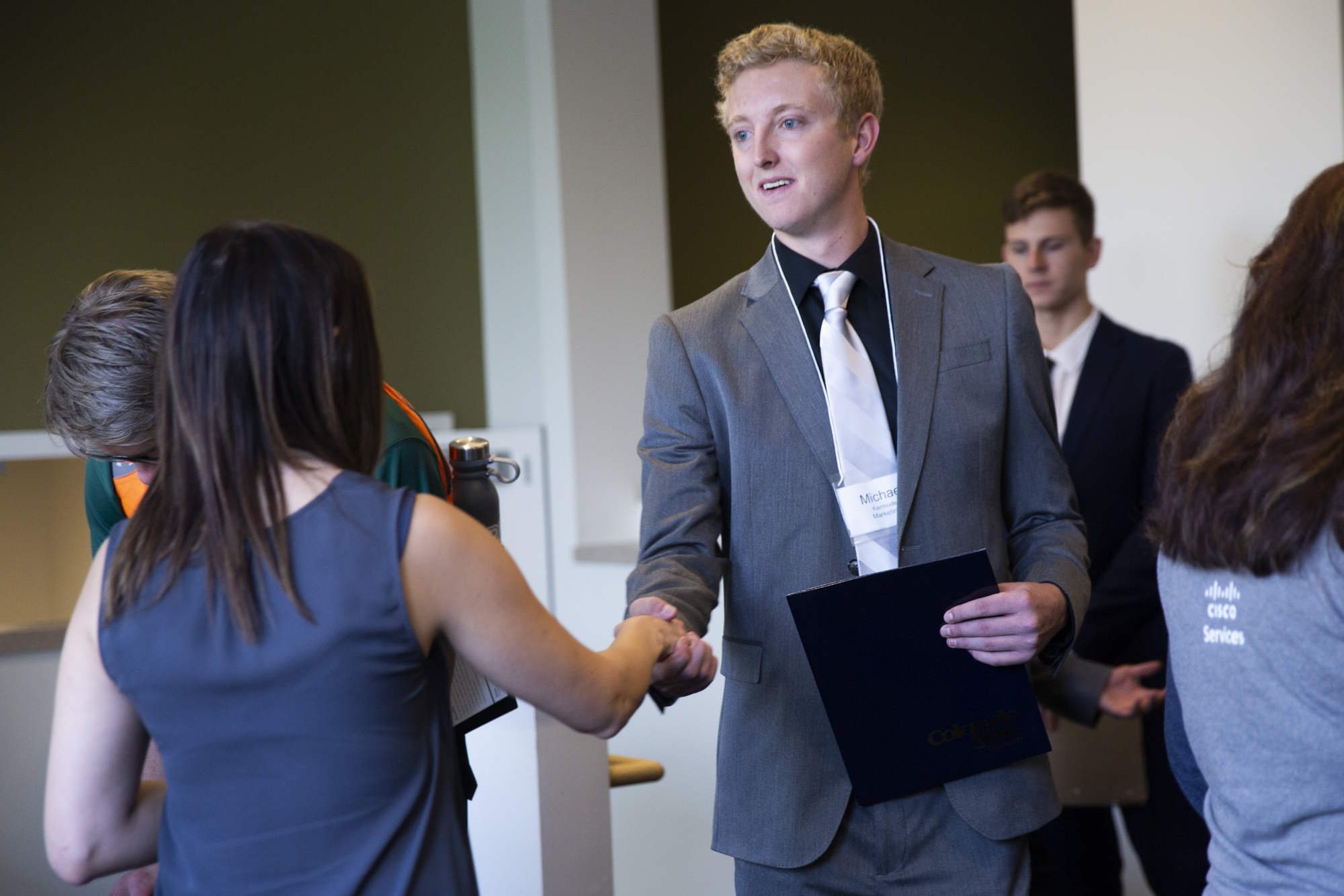 How to Make Your Professional Introduction – Career Management Center ...