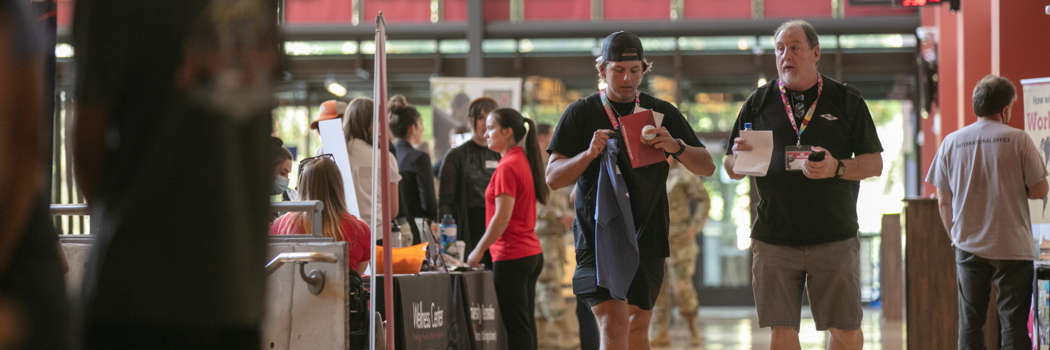 Parent and child attending CWU orientation