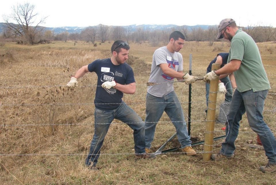 students volunteering in CO